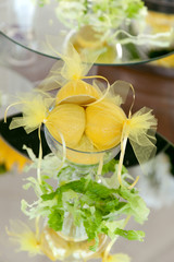 Preparazione limoni, buffet