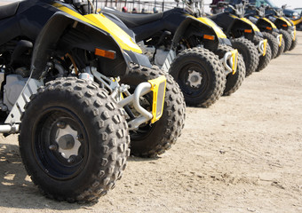 rear wheel of all-terrain vehicle arranged in a row