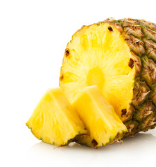 pineapple with slices