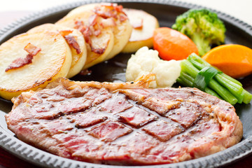 Black pepper steak