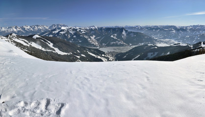 Obraz premium Panorama in Zell am See ski resort, Austria
