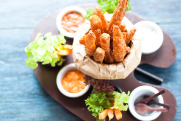 Fried potatos with dips