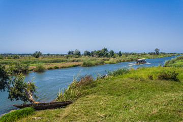 Fototapeta premium Canal des Pangalanes