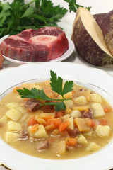Steckrübeneintopf mit Rindfleisch