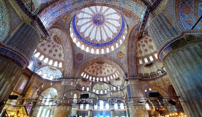 Fototapeta na wymiar Interior of the Blue Mosque (Sultanahmet Mosque)