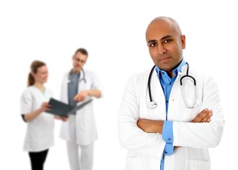 Fototapeta premium Aerzte Gruppe Dunkelhaeutiger und Paerchen