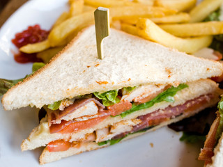 Sandwich with bacon