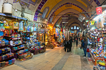 Fototapeta premium Sklepy na bazarach w Stambule w Turcji