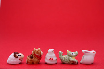 十二支　ヘビ　赤バック