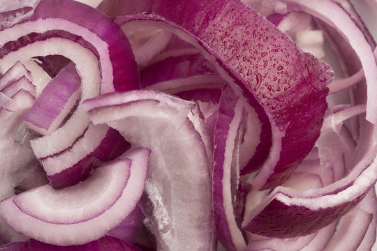 purple onion slices