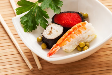 sushi in a bowl