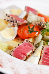 salad with tuna and vegetables
