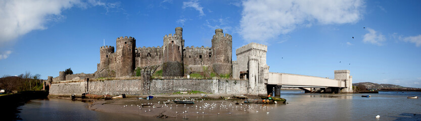 Fototapeta na wymiar Conwy Castle