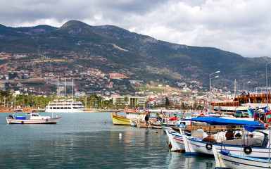 Fototapeta na wymiar Port w Antalya, Türkei