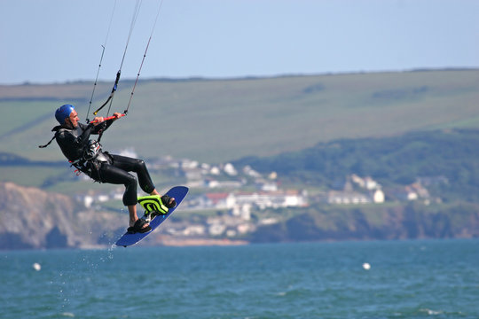kitesurfer in Bigbury Bay
