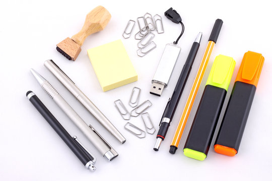 B&uuml;romaterial