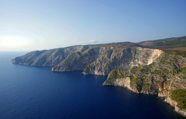 Fototapeta na wymiar Urwisty klif, wyspa Zakynthos , Grecja