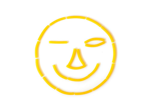 Zwinkersmiley mit Makkroni