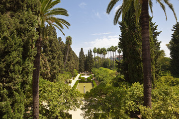 Fototapeta na wymiar Ogród poetów w Alcazar w Sewilli, Hiszpania