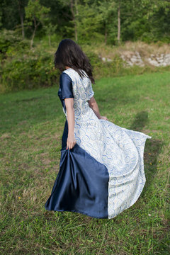 ragazza mora