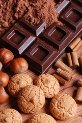 tavoletta di cioccolato con cacao in polvere - tre
