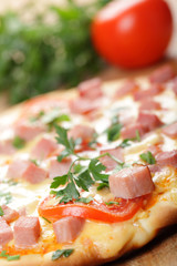 Pizza with ham