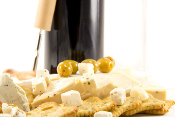 Feta cheese and red wine and crackers