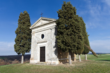 Toscana: Cappella di Vitaleta a S. Quirico d'Orcia (SI) 4