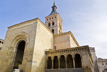 Fototapeta na wymiar Old church of Saint Martin in Segovia
