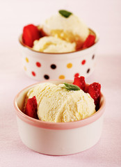 Strawberry ice cream