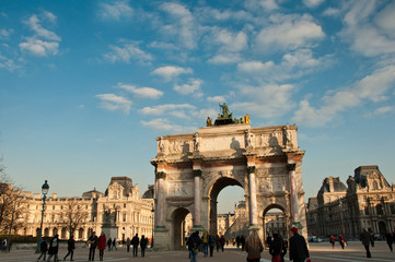 carrousel du Louvre jardin des tuileries à Paris © pixarno