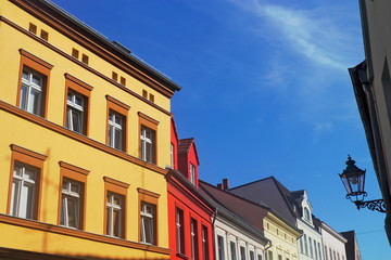 Fototapeta na wymiar Perleberg, Altstadthäuser mit Laterne