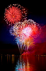 Celebratory  firework - 39914845