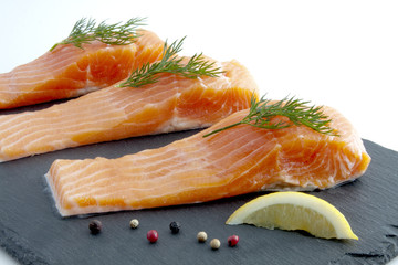 Pavé de poisson sur ardoise