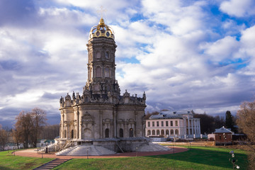 Obraz premium Znamenskaya Church Dubrovitsy