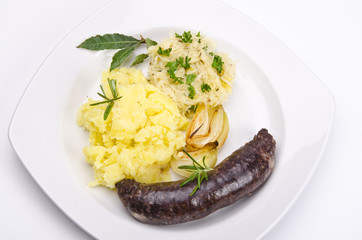 Gegrillte Blutwurst mit Sauerkraut