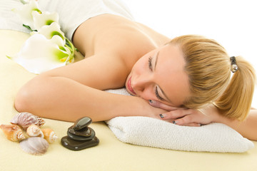 Obraz na płótnie Canvas beautiful woman on spa massage