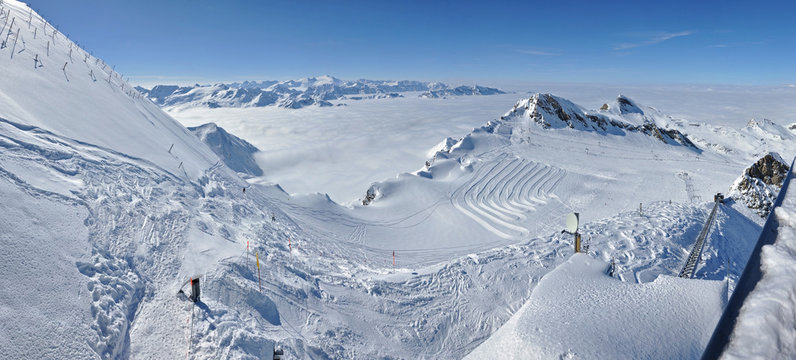 Winter panorama from Kitzsteinhorn peak in the Kaprun ski resort