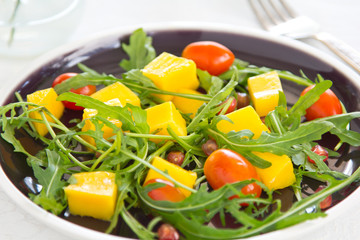 Mango and rocket salad