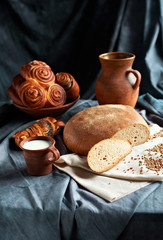 Obraz na płótnie Canvas bread and milk