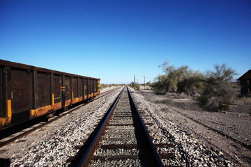 Fototapeta na wymiar Widok z torów kolejowych, południowo-amerykańskich, z wagonu na Siding