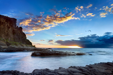 Fototapeta na wymiar Zachód słońca na wybrzeżu Reunion