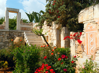 Fototapeta na wymiar The antique greek style design in mediterranean garden