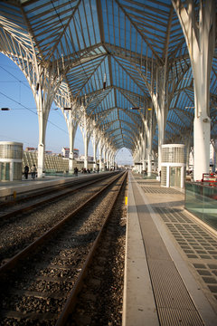 Oriente Station with train detail