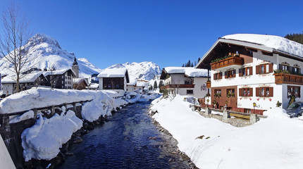 Picturesque winter landscape with river. Lech, Austria - 40016410