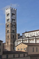 Fototapeta na wymiar San Martino kościoła dzwonnica - Lucca