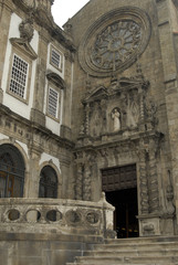 Fototapeta na wymiar Kościół w Porto