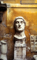 Italy. Roma Statua di Costantino in Campidoglio - obrazy, fototapety, plakaty