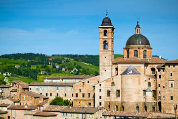 Fototapeta na wymiar Średniowieczne miasto Urbino, Włochy