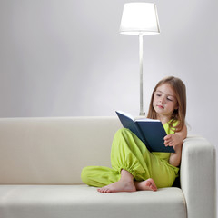 beauty girl read book